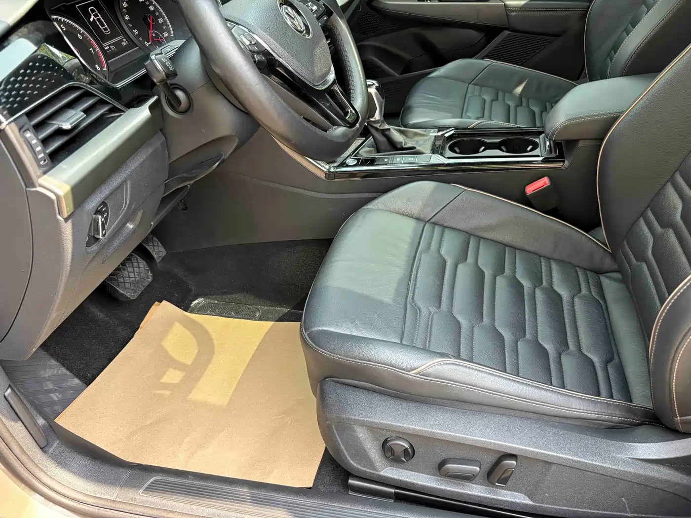 Volkswagen Passat 2019 330TSI Elite Version China VI фото 12