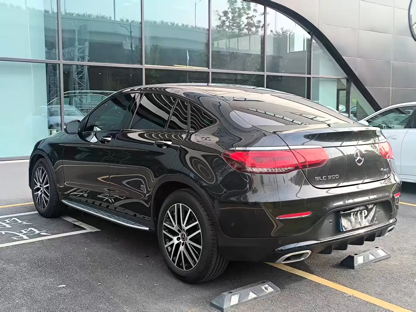 Mercedes-Benz GLC Coupe 2020 GLC 300 4MATIC Coupe SUV фото 6