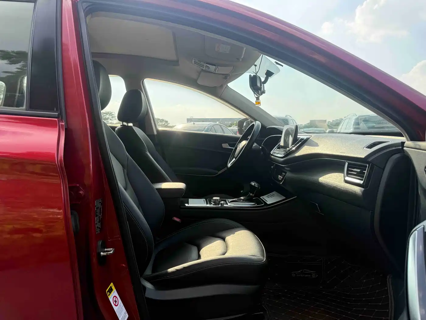 FAW Senya R9 2018 2018 1.2T Automatic Luxury Smart Premium