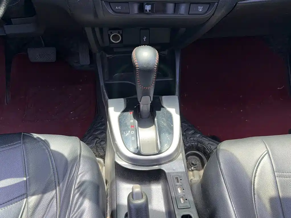 Photo 11 - Honda Fit