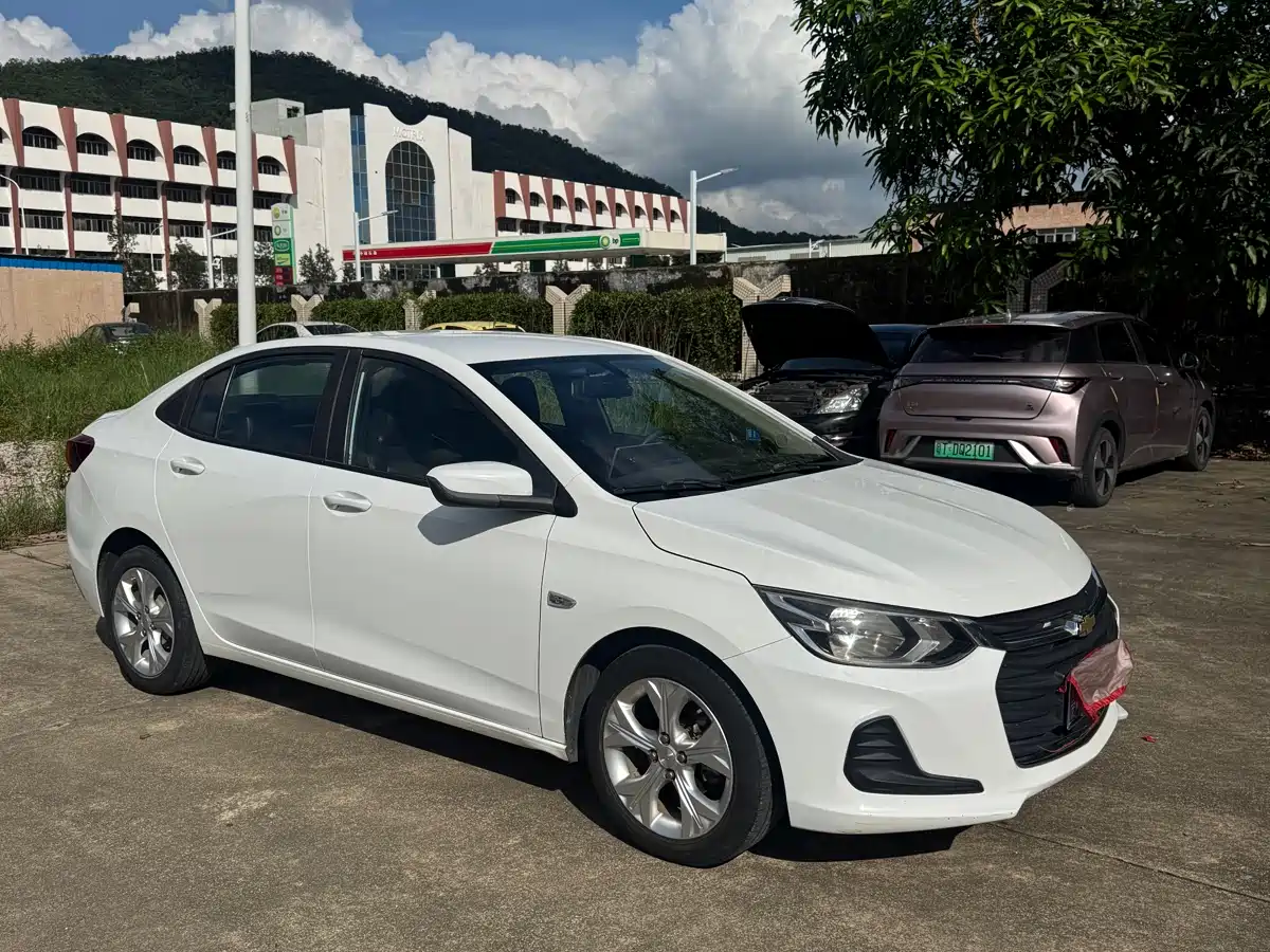Chevrolet Cavalier 2020 325T Automatic Joy Edition фото 3