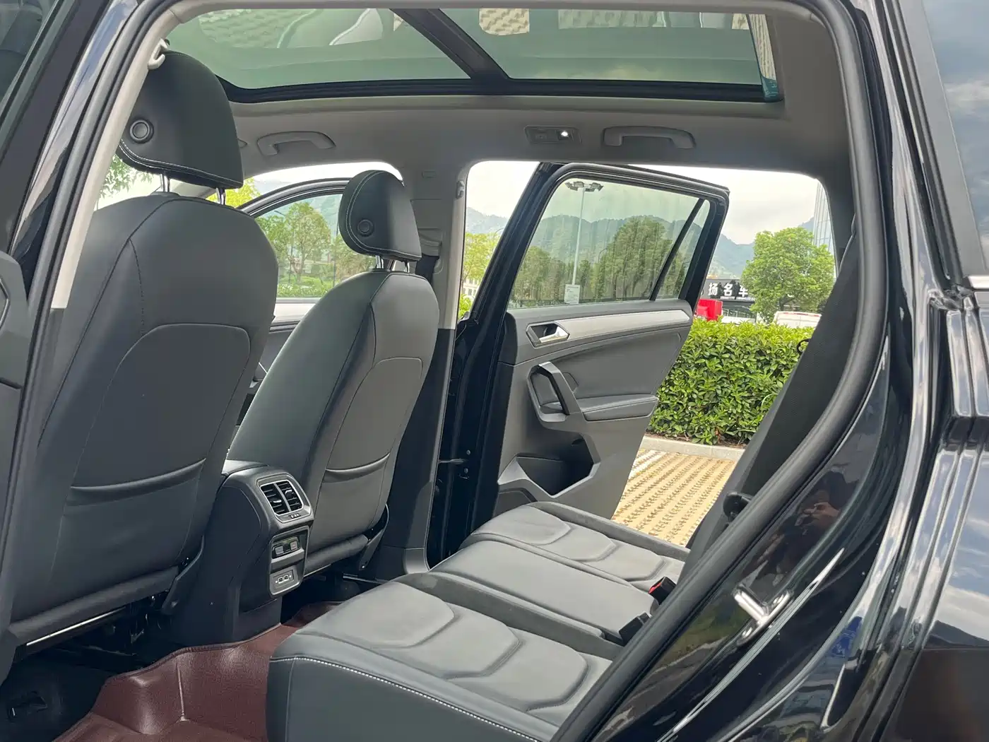 Volkswagen Tiguan L 2021 330TSI Automatic 2WD Smart фото 9