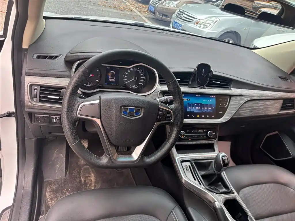 Фото 5 - Geely Emgrand GS