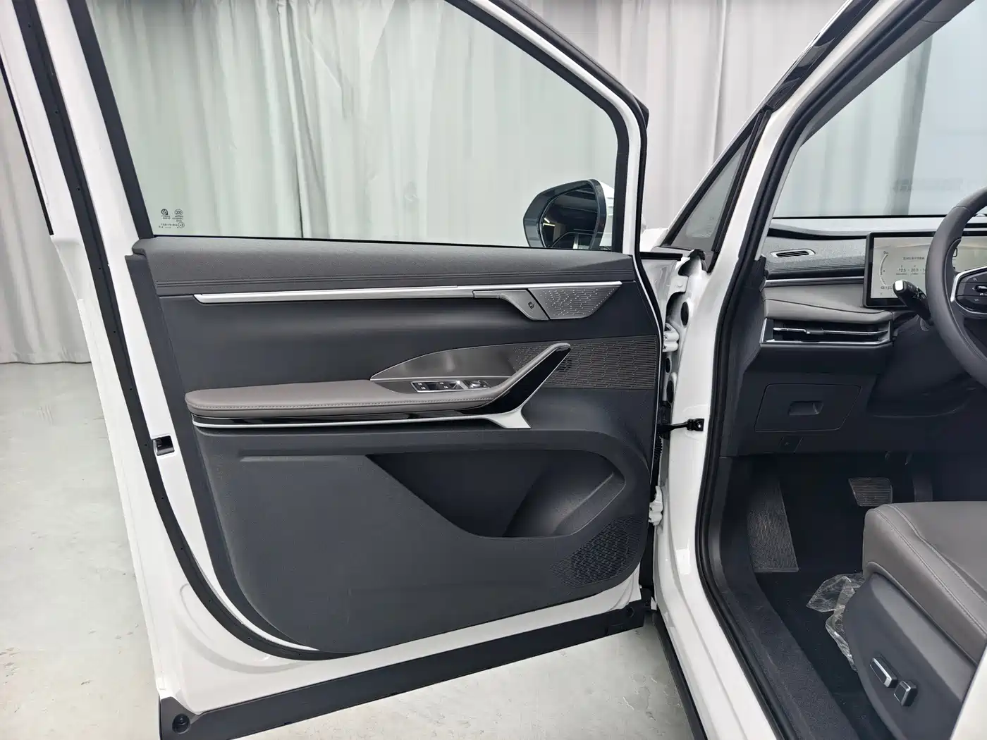 SAIC Maxus Dajia 7 2024 Facelift Super Hybrid Long Range Enjoyment Edition фото 7