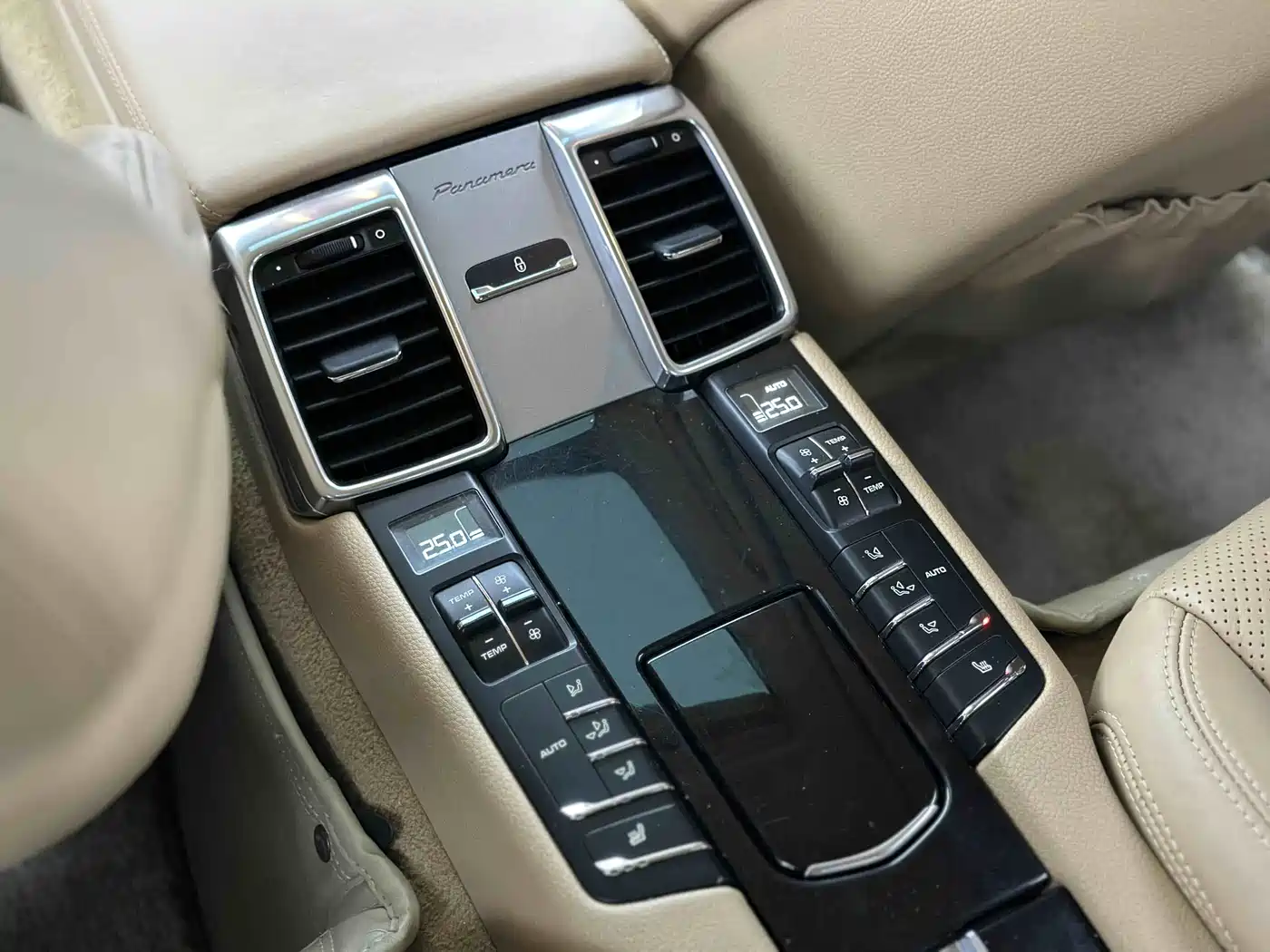 Porsche Panamera 2014 Panamera 3.0T фото 5