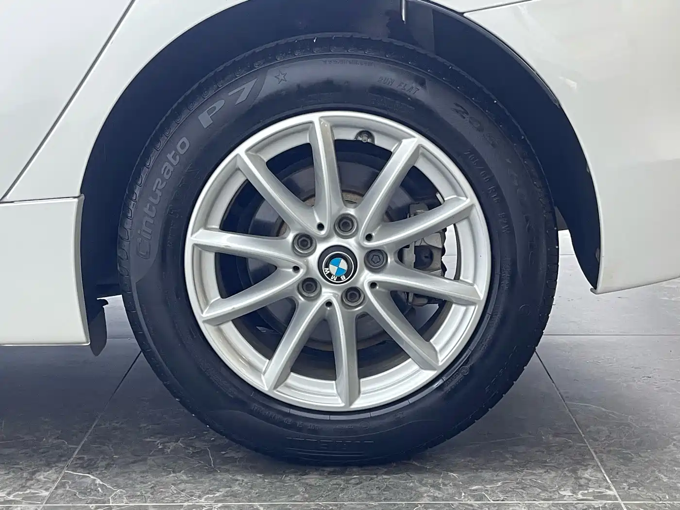 BMW 2 Series Touring 2016 218i Fashion Model фото 9