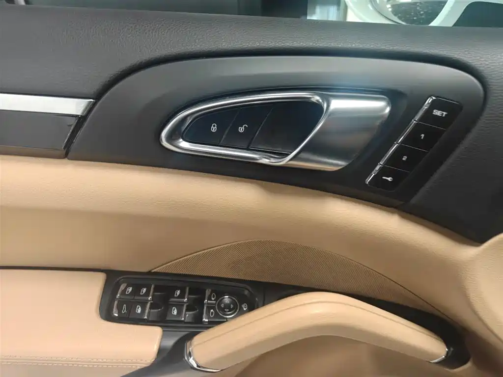 Porsche Cayenne 2015 Cayenne 3.0T фото 4