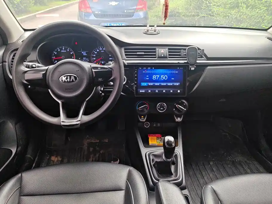 Kia K2 2018 2017 Sedan 1.4L MT 15th Anniversary Special Edition GLS