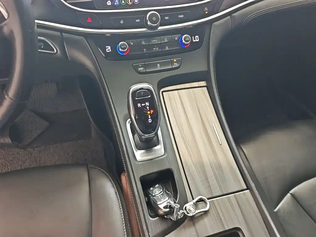 Buick LaCrosse 2021 652T Luxury Edition фото 14