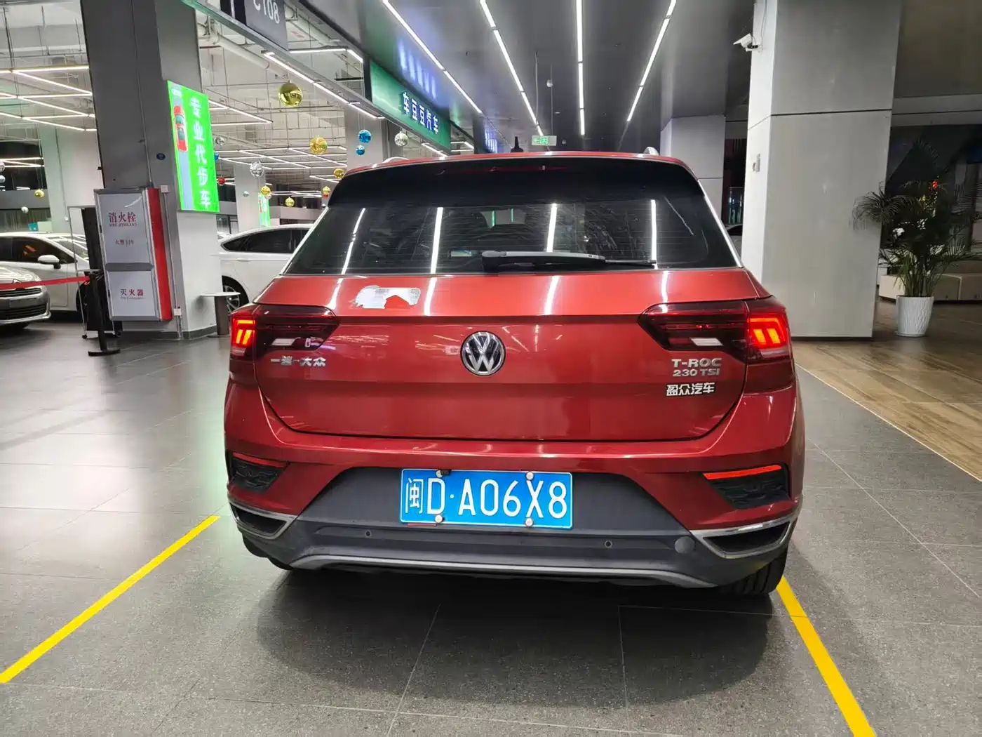 صورة 5 - Volkswagen T-ROC