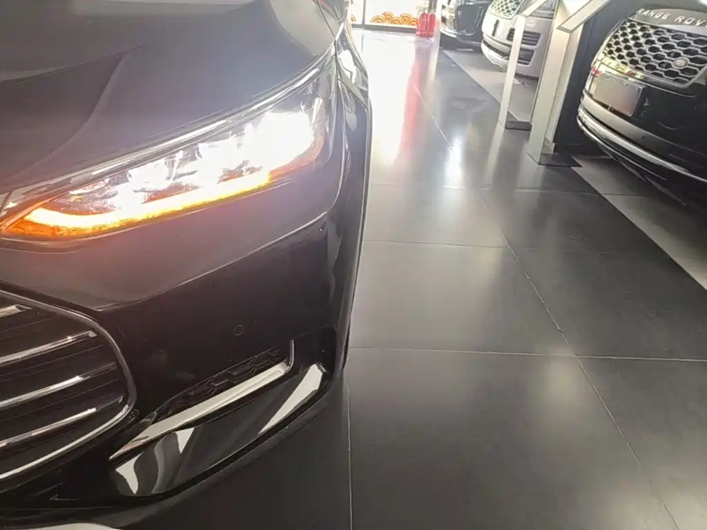 BYD Tang 2019 2018 2.0T Automatic Smart Connection Honor Edition 7-Seater China V