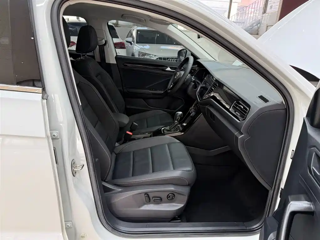 Volkswagen T-ROC 2022 280TSI DSG 2WD Comfort PLUS фото 21