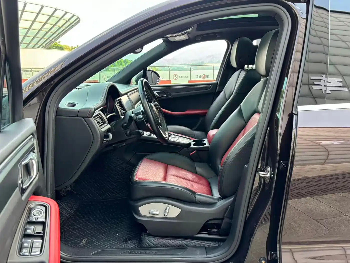 Porsche Macan 2017 Macan 2.0T фото 7