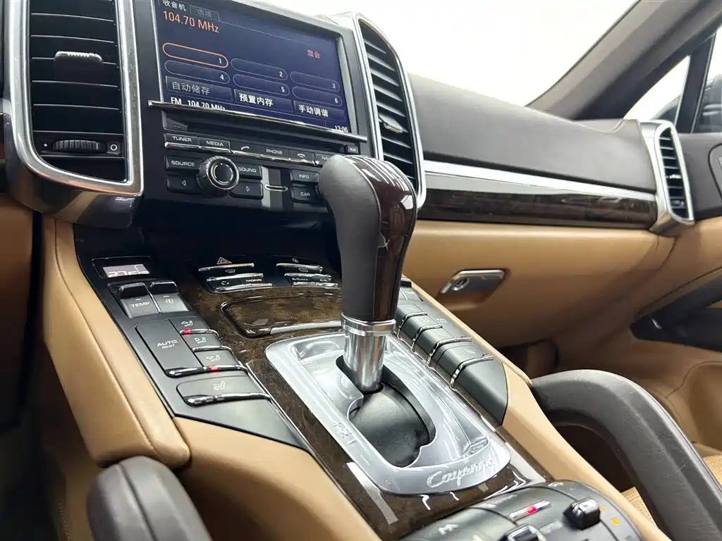 Porsche Cayenne 2011 Cayenne 3.0T фото 18