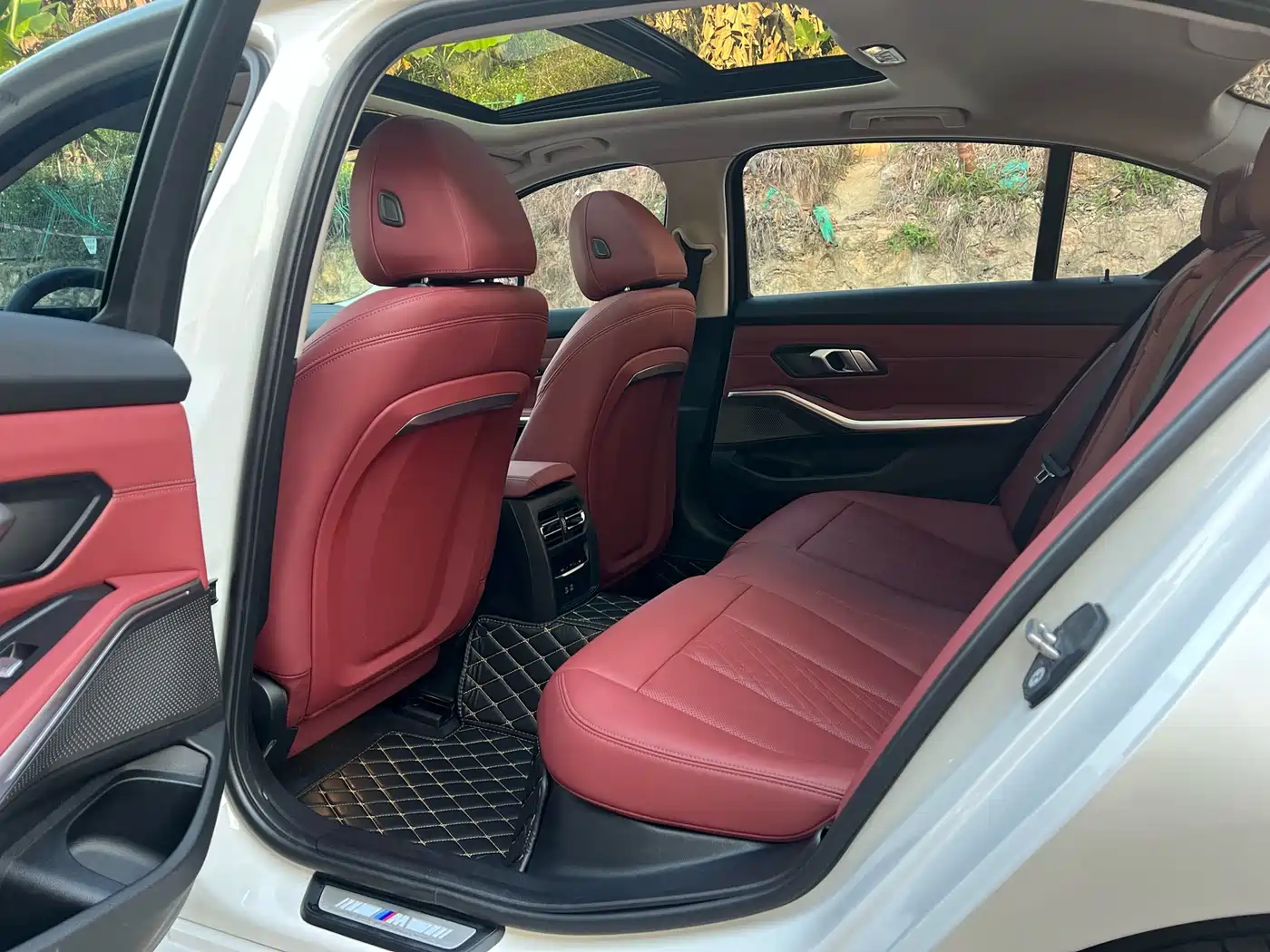 BMW 3 Series 2024 325Li M Sport Package фото 6