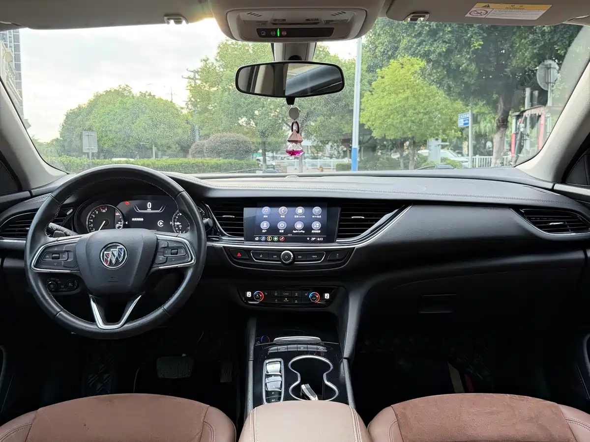 Фото 20 - Buick Regal