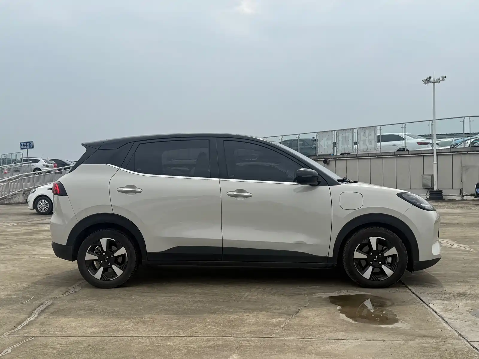 Photo 4 - Wuling Motors Wuling Binguo PLUS