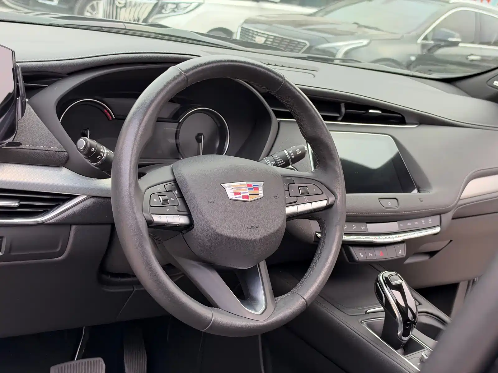Photo 17 - Cadillac XT4