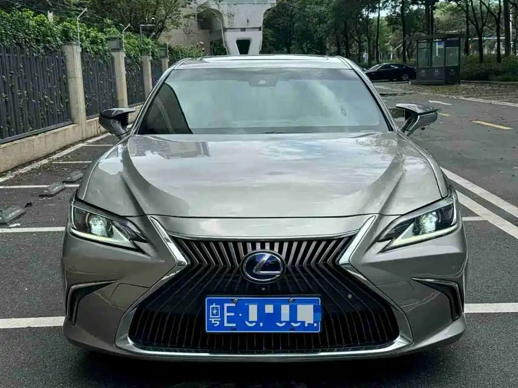 Lexus ES 2020 Model 300h Excellence Edition China V фото 3