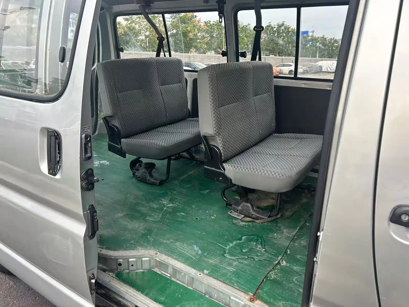 Photo 8 - Jinbei Express