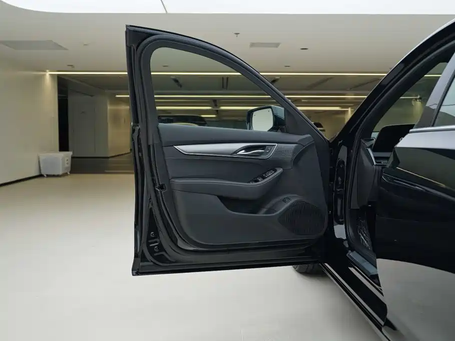 Cadillac CT5 2026 2025 Model 28T Urban Sport Edition