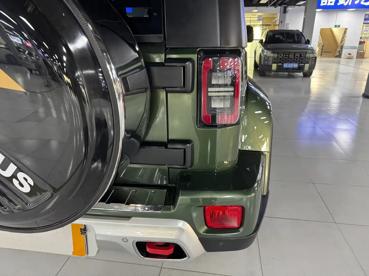 BAIC ORV Beijing Offroad BJ40 2018 PLUS 2.3T Automatic AWD Flagship China V фото 12