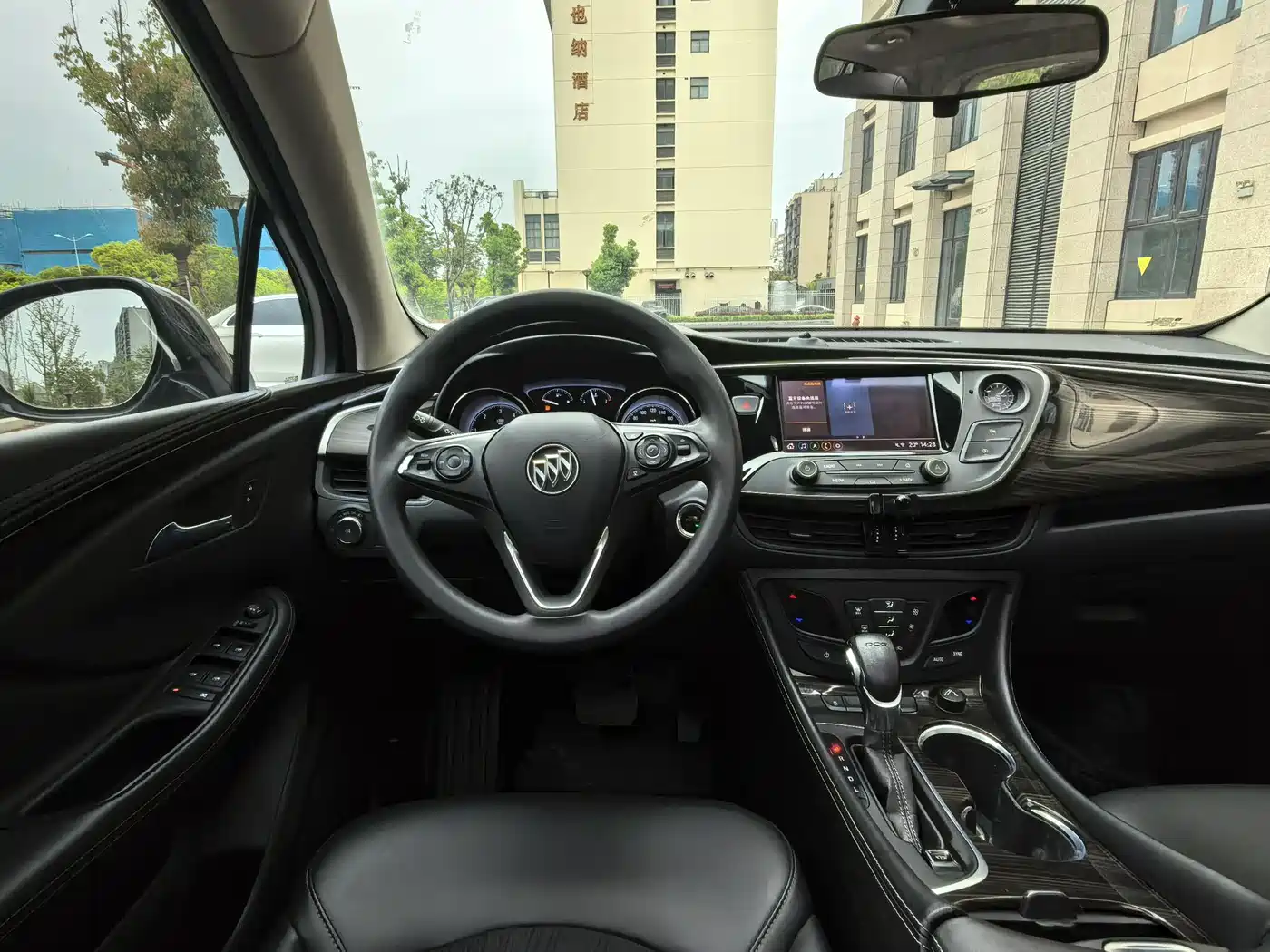 Buick Envision Plus 2020 20T FWD Leading фото 17