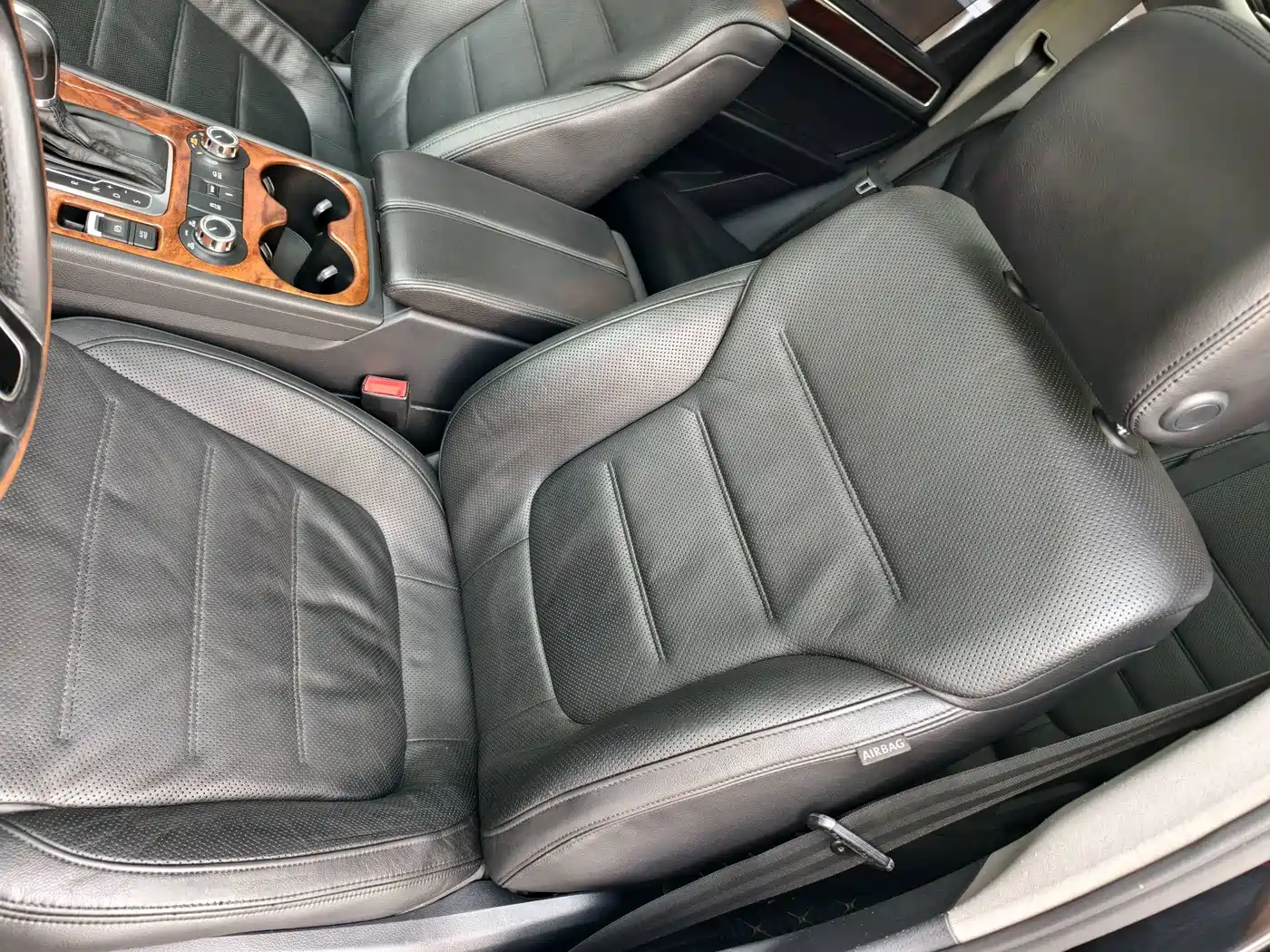 Volkswagen Touareg 2012 2011 3.0TSI Comfort