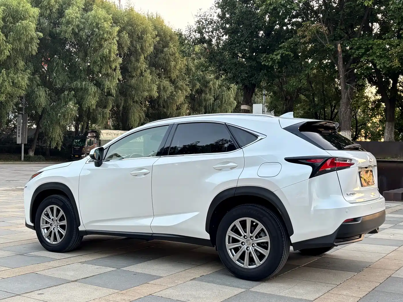 Фото 5 - Lexus NX