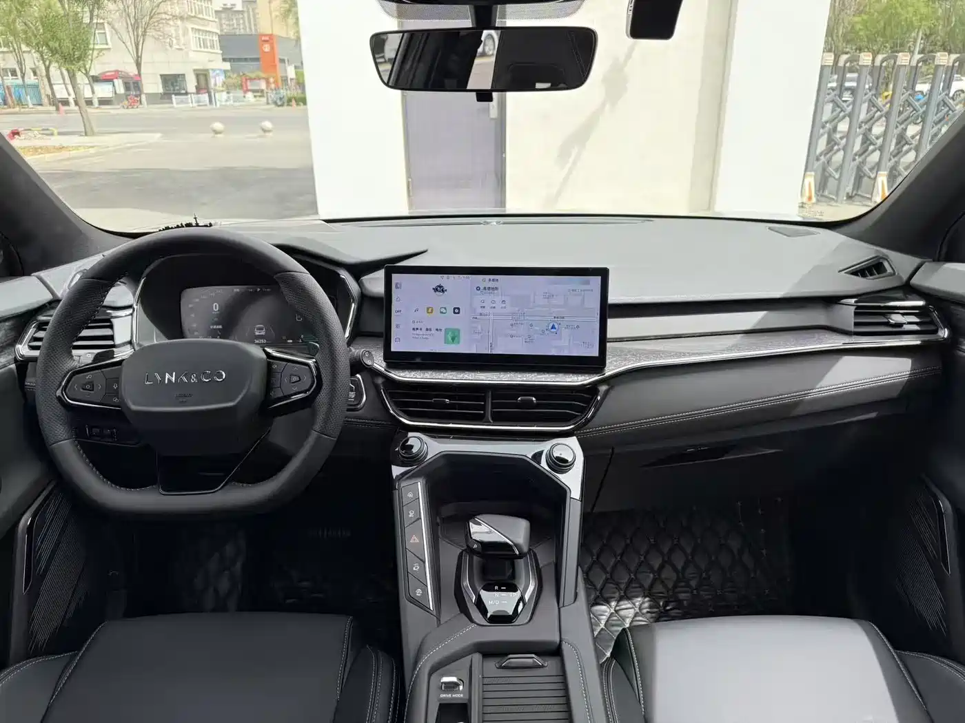 Lynk & Co 06 2023 Remix 1.5T Power Pro фото 4