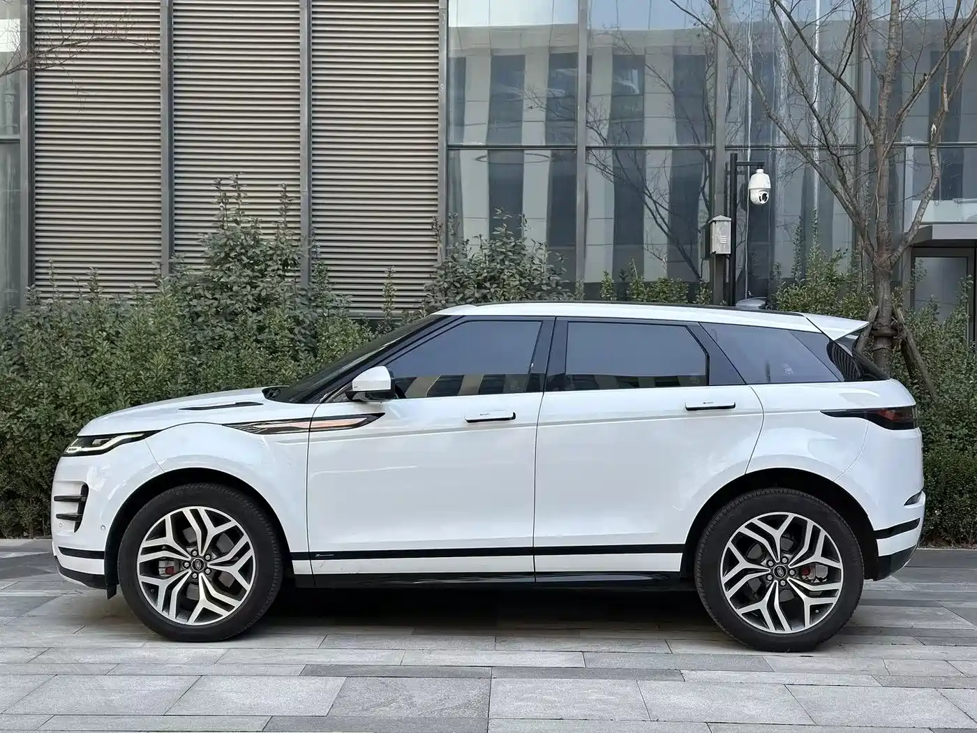 Land Rover Range Rover Evoque 2020 249PS R-DYNAMIC S Sport Edition фото 12