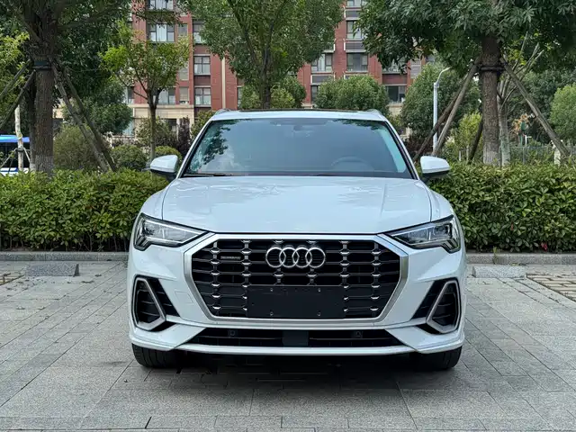 Audi Q3 2022 35 TFSI Fashion Dynamic — фото 2