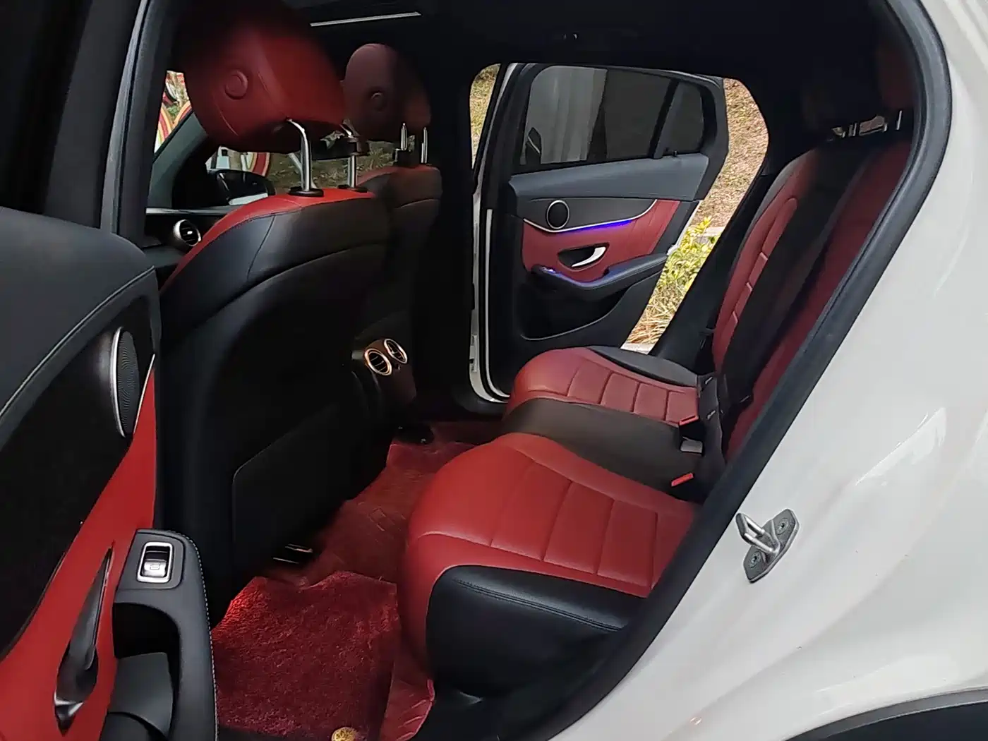 Mercedes-Benz GLC Coupe 2020 GLC 300 4MATIC Coupe SUV фото 9