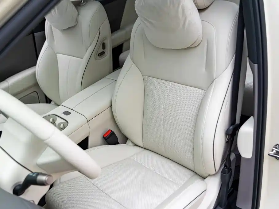 Li Auto i6 2025 2025 2WD Base Model