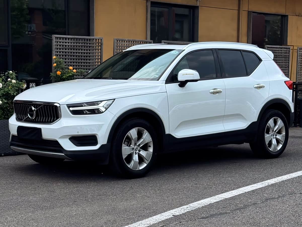 Volvo XC40
