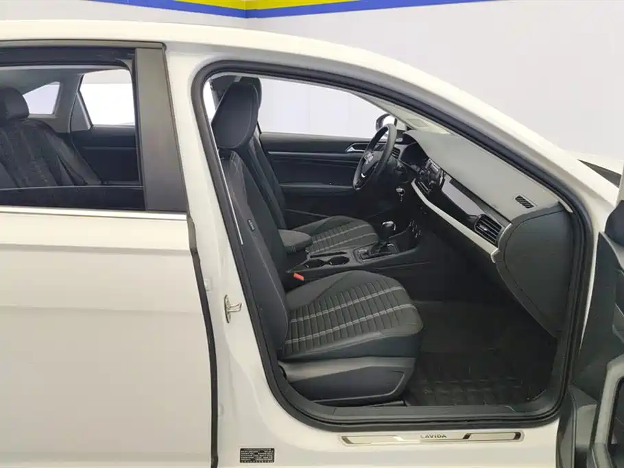 Volkswagen Lavida 2018 280TSI DSG Comfort Edition China V фото 8