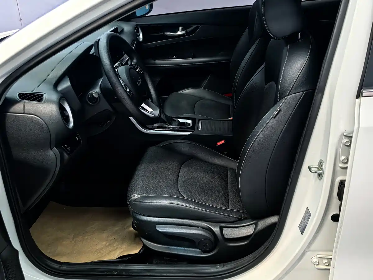 Kia K3 2021 Facelift 1.5L CVT Fashion Edition фото 16