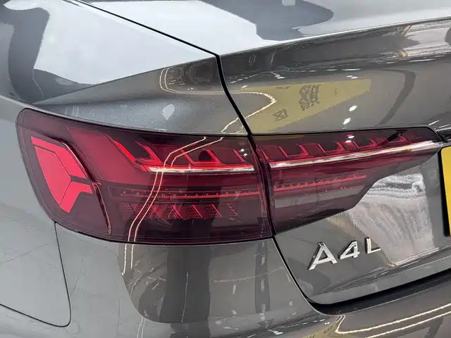 Audi A4L 2022 40 TFSI Luxury Dynamic фото 17
