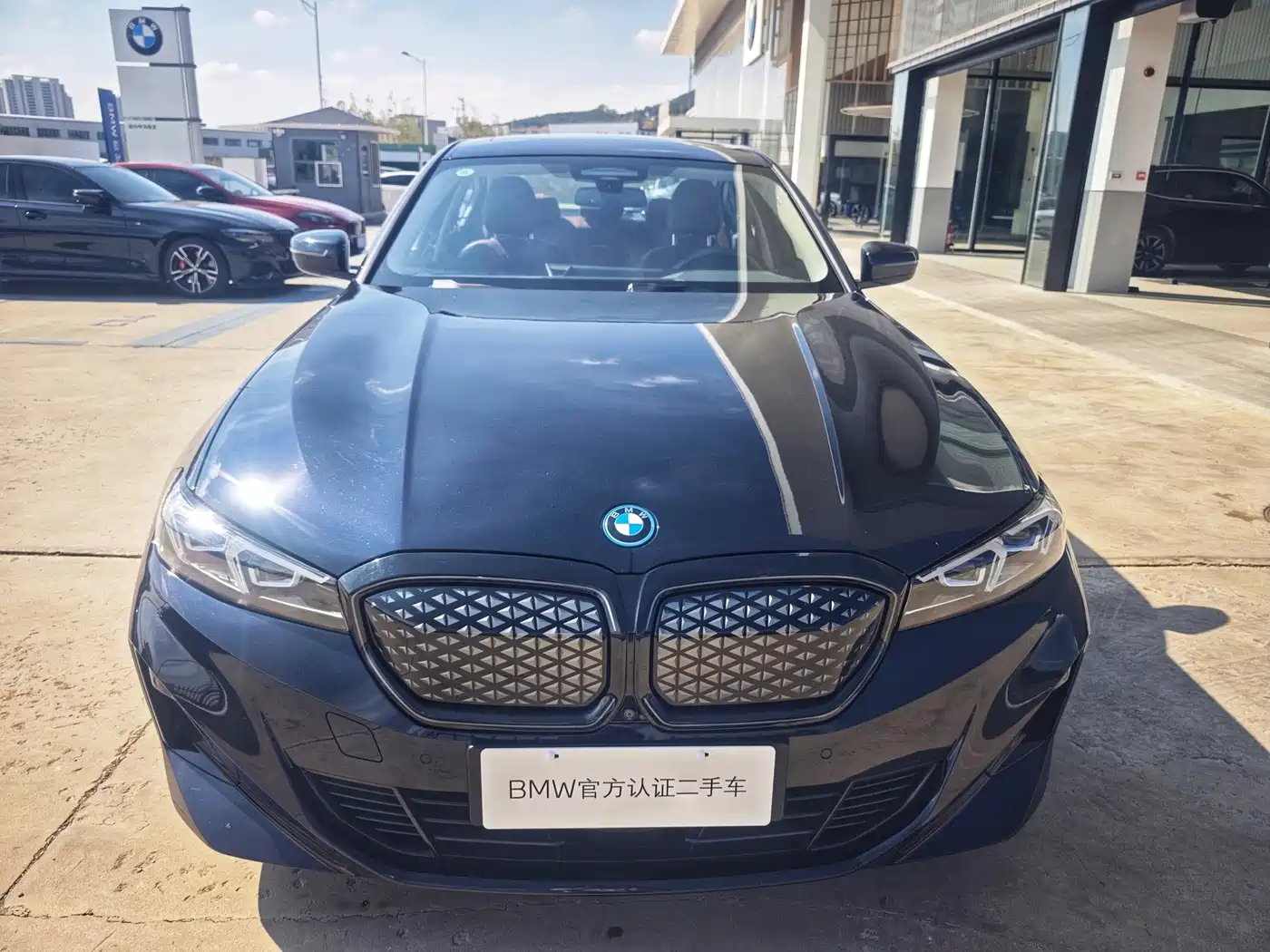 BMW i3 2025 2025 eDrive 40 L Shadow Night Package