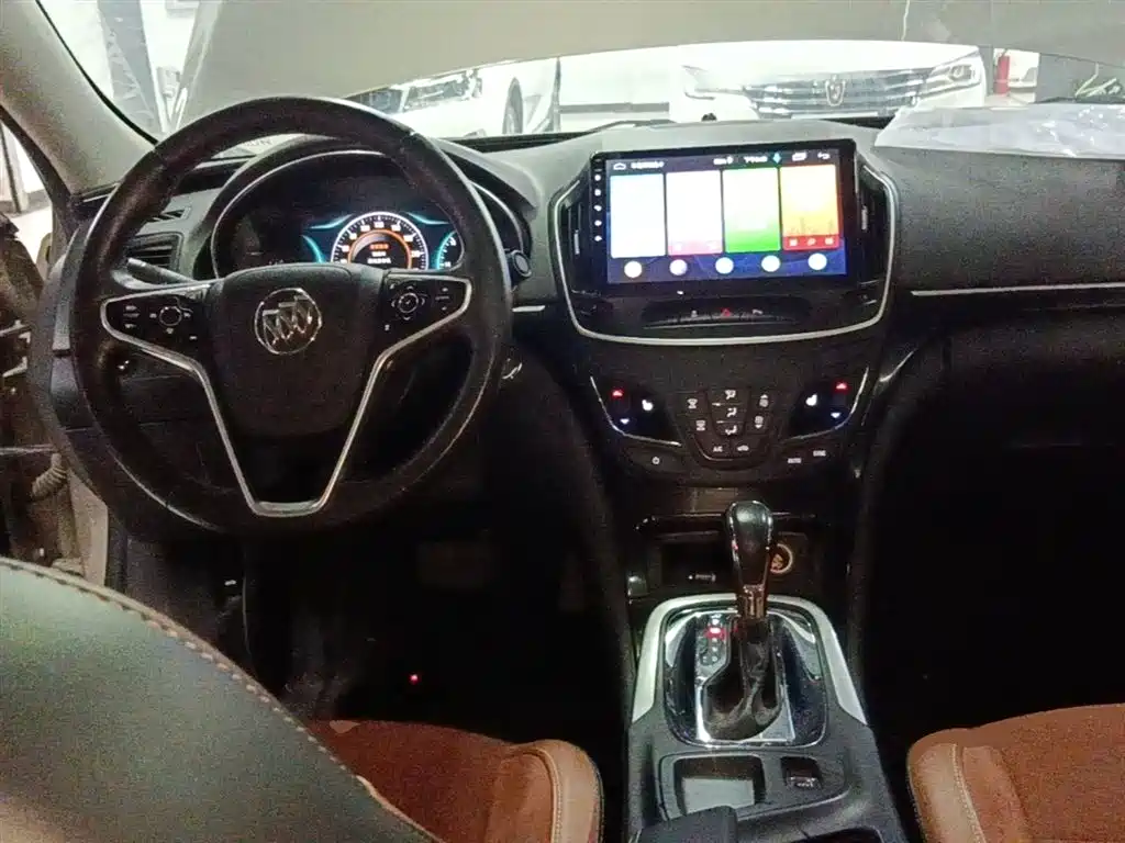 Buick Regal 2015 1.6T Elite Tech Edition фото 10