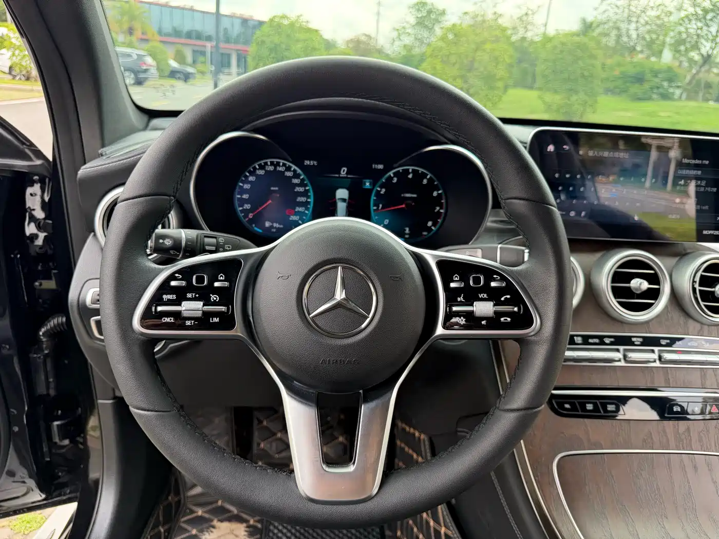 Mercedes-Benz GLC 2022 Model GLC 260 L 4MATIC Luxury Edition фото 11