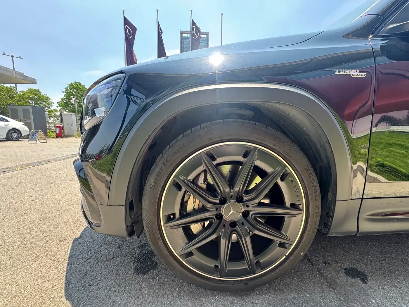MERCEDES-BENZ GLB AMG