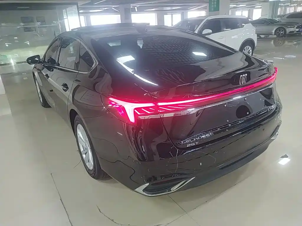 Buick LaCrosse 2024 2023 Facelift 25T Overland Edition