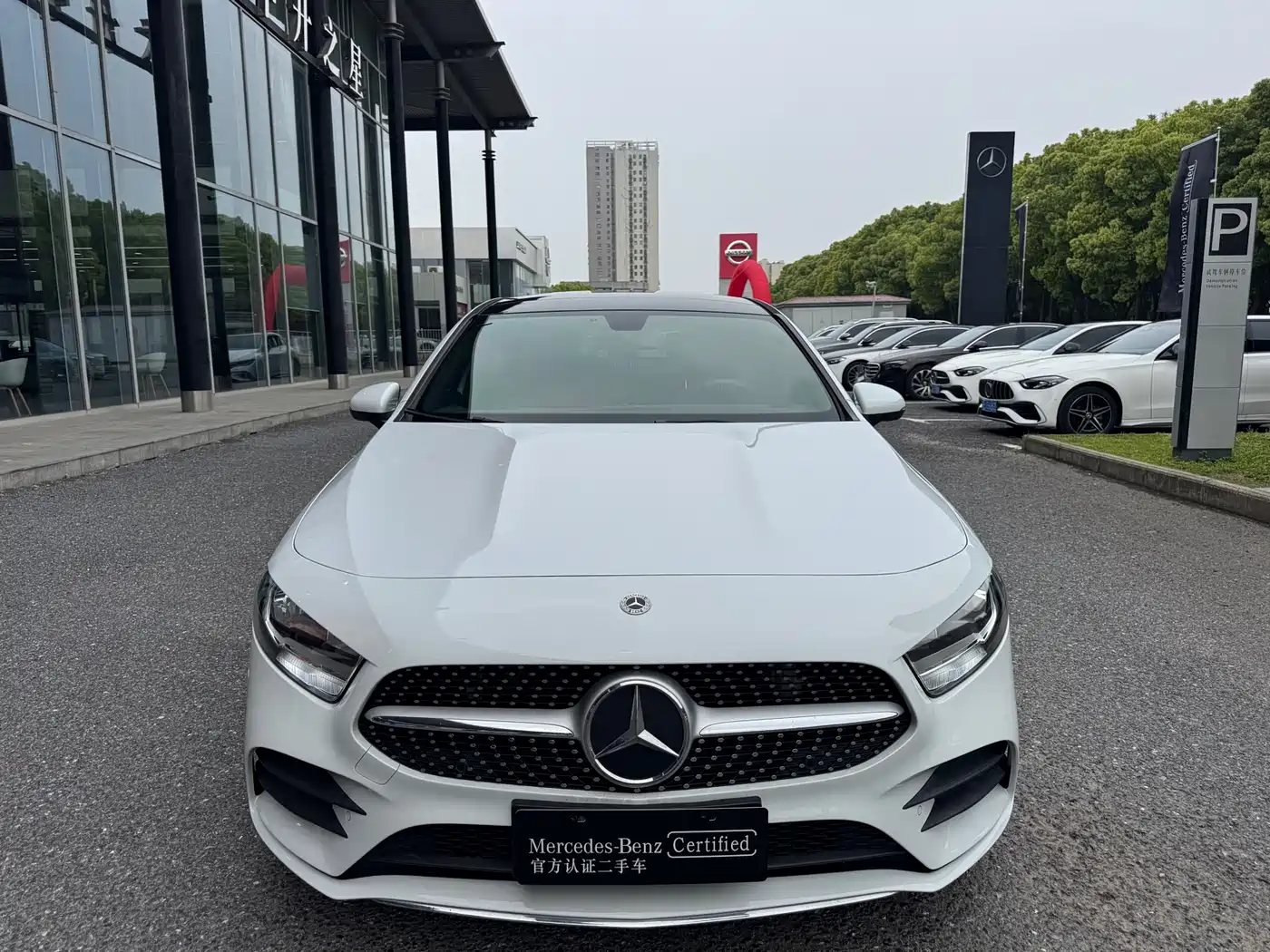Mercedes-Benz A-Class 2021 A 180 L Sports Sedan фото 2