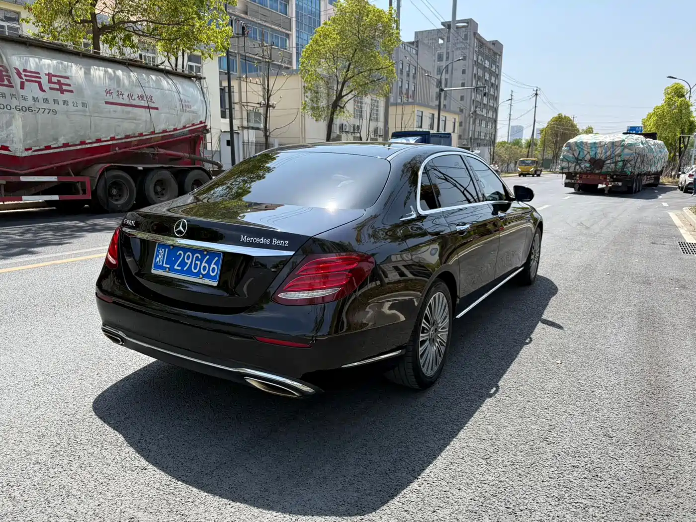 Mercedes-Benz E-Class 2020 E 300 L Luxury Model фото 7