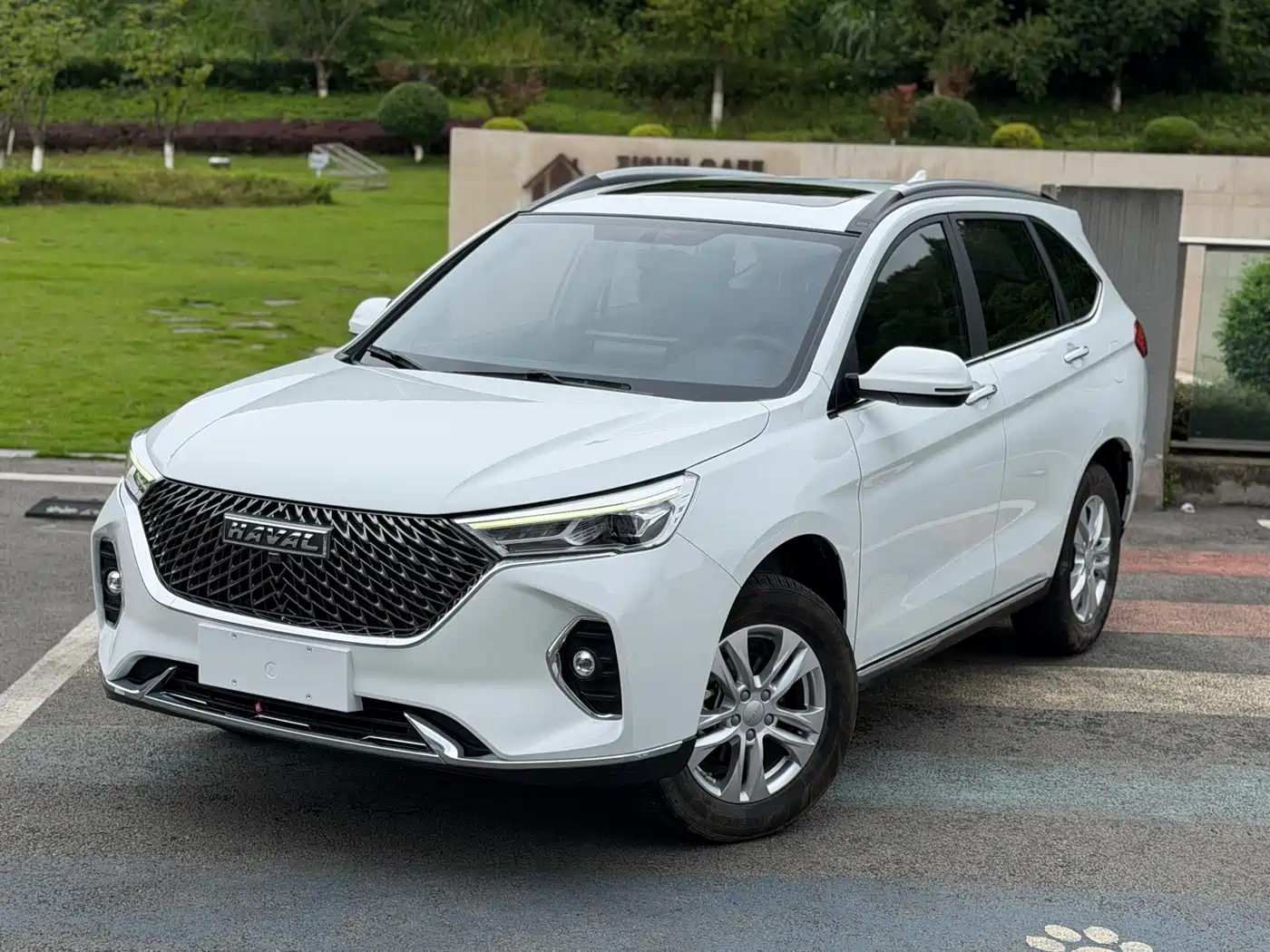 Haval M6 2023 PLUS 1.5T DCT Luxury Smart Connect