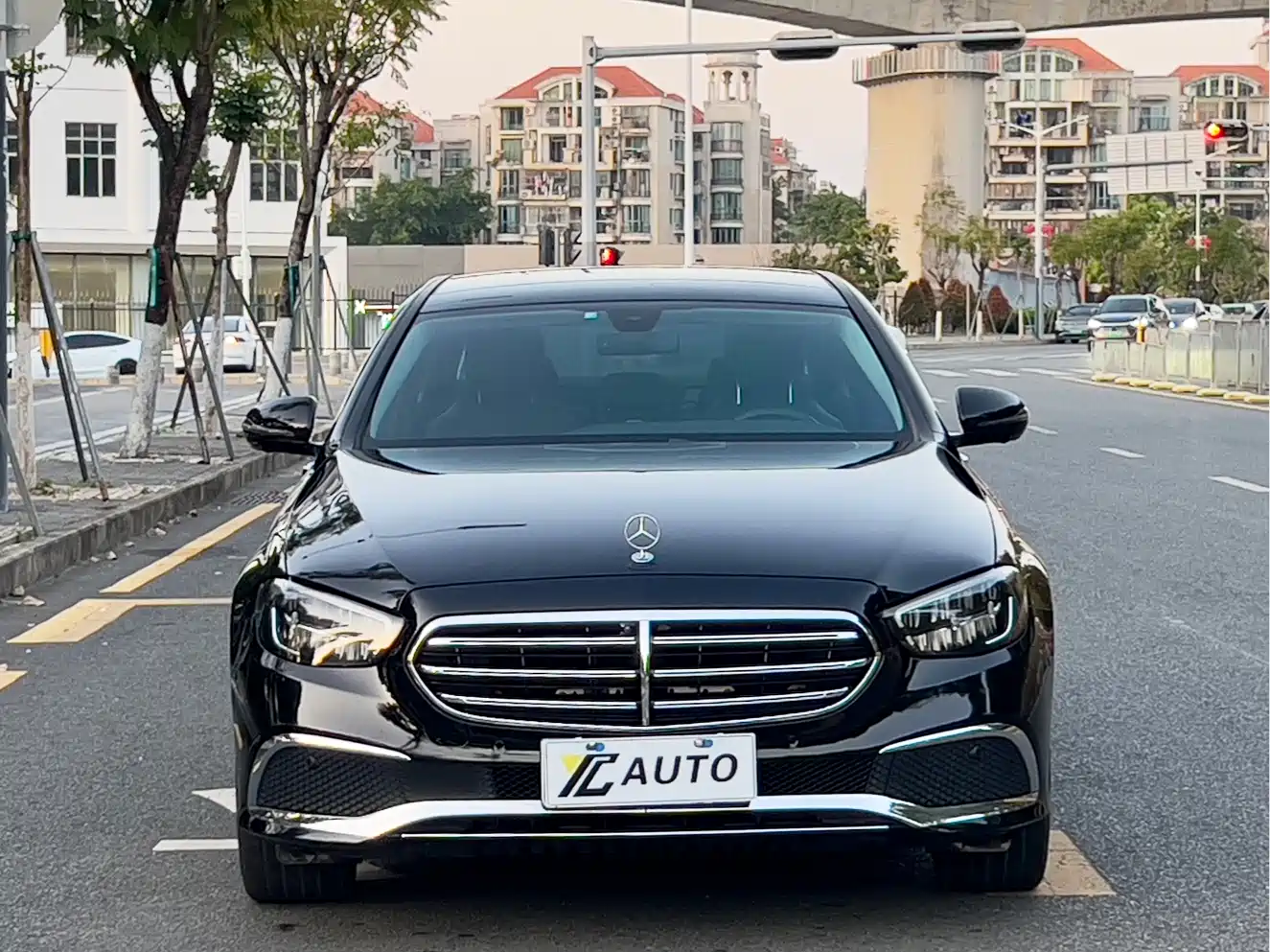 Mercedes-Benz E-Class 2021 E 300 L Luxury фото 2