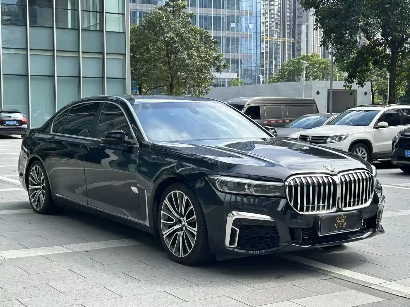 BMW 7 Series 2009 740Li Premium фото 3