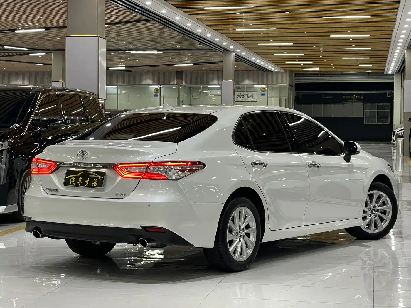Toyota Camry 2021 2.0G Luxury Edition фото 15