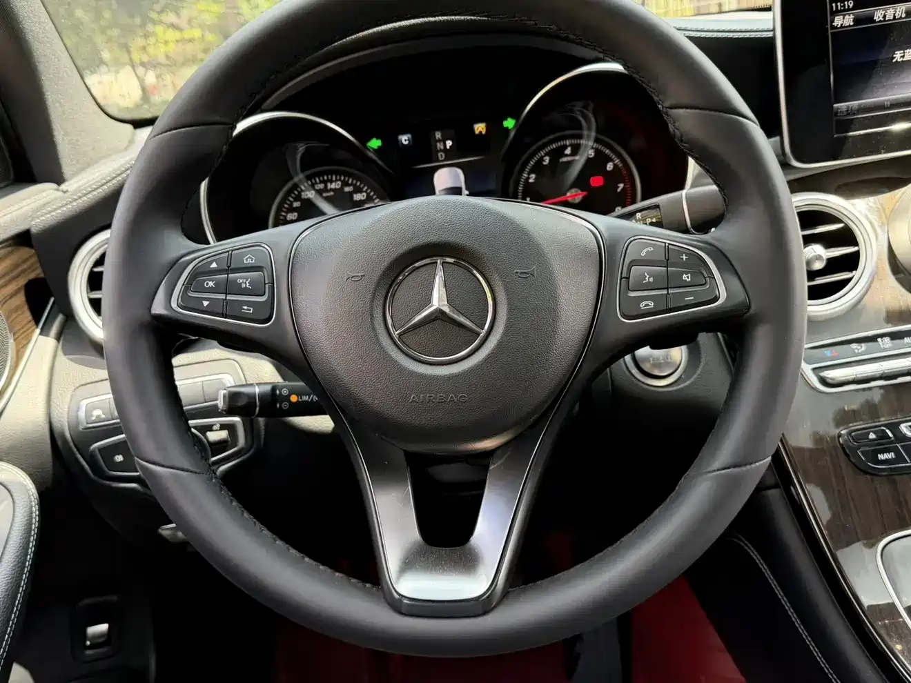 Mercedes-Benz GLC 2018 Facelift GLC 260 4MATIC Luxury фото 8
